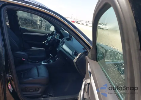 2015 Audi Q3 2.0T Premium Plus z USA, uszkodzony, nr VIN WA1EFCFS8FR011504